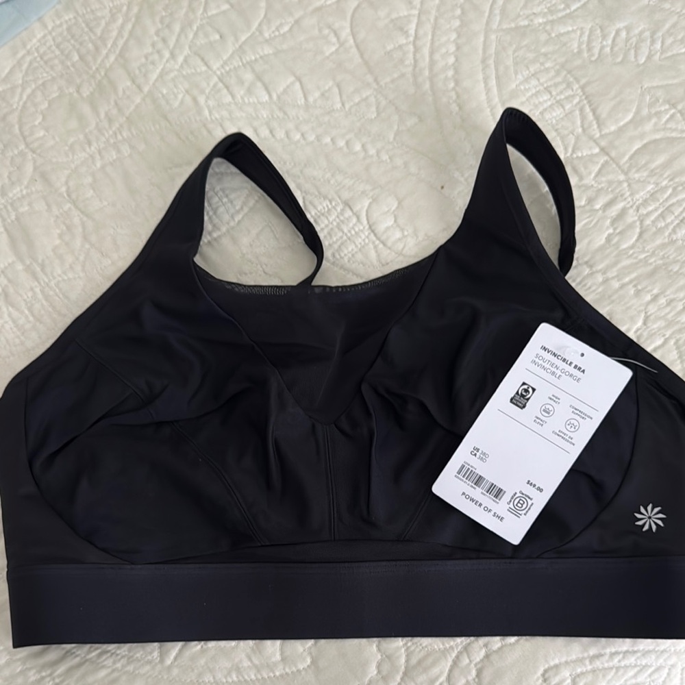 Black Racerback Sports Bra with Moisture-Wicking Fabric